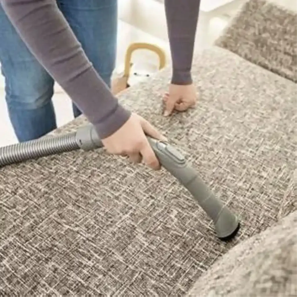 how to clean fabric sofa with vinegar to remove residue and freshen up.